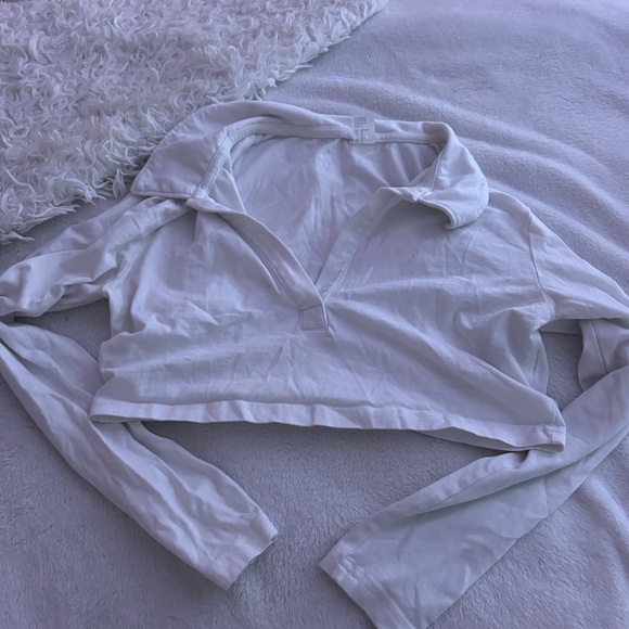 Cropped White Longsleeve - Picture 3 of 3